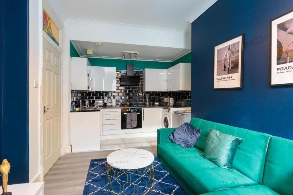 Beautiful Boutique Edinburgh Abode - Sleeps 4 Apartment Bagian luar foto