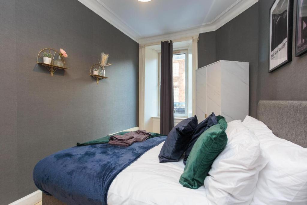 Beautiful Boutique Edinburgh Abode - Sleeps 4 Apartment Bagian luar foto