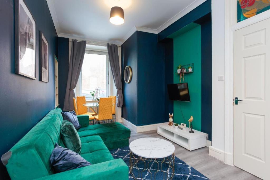 Beautiful Boutique Edinburgh Abode - Sleeps 4 Apartment Bagian luar foto